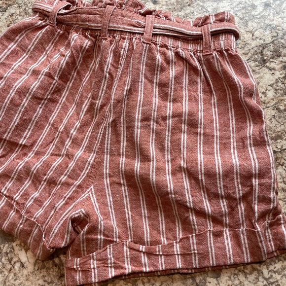 ❌SOLD!❌ Like New! Abercrombie & Fitch Striped Linen Paperbag Belted High Waisted - Picture 8 of 13